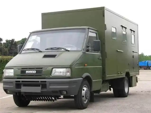 IVECO DRZ5 Food Truck (A)